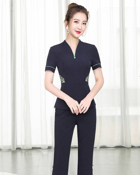 ชุดคลินิกความงาม ชุดพนักงานต้อนรับ ชุดสปา