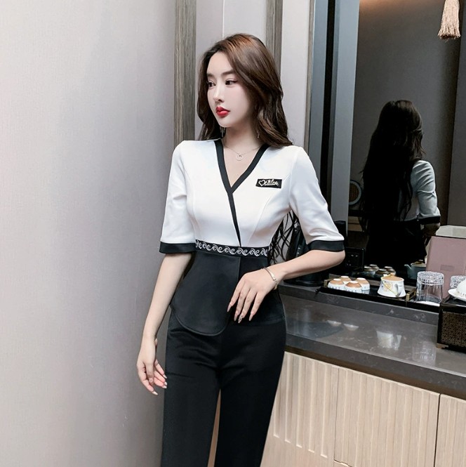 ชุดซาวน่า ชุดนวดสปา ชุดเสริมสวย ชุดพนักงานต้อนรับ