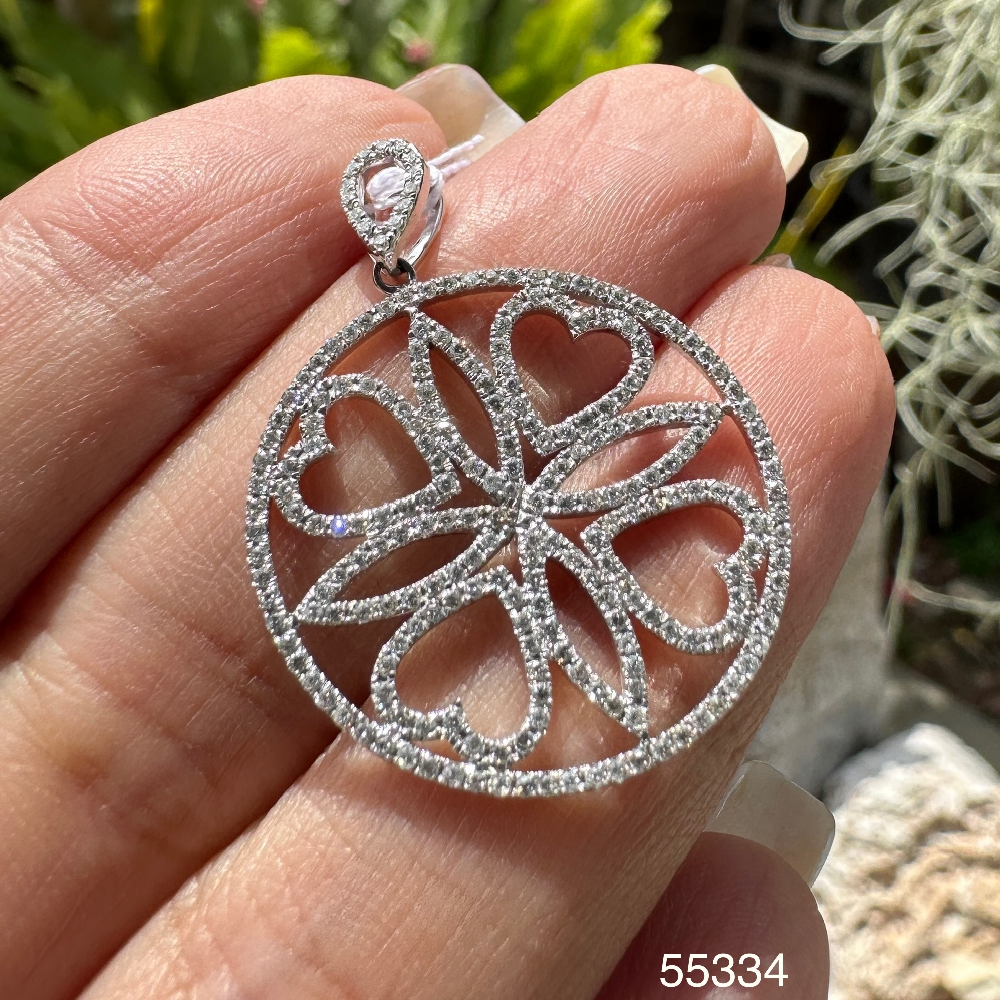 รหัส 55334 จี้ เพชร ฉลุลาย หัวใจ เพชร 238 เม็ด 0.76 กะรัต ทอง18Kขาว งานสวยมาก นน. 3.56 g