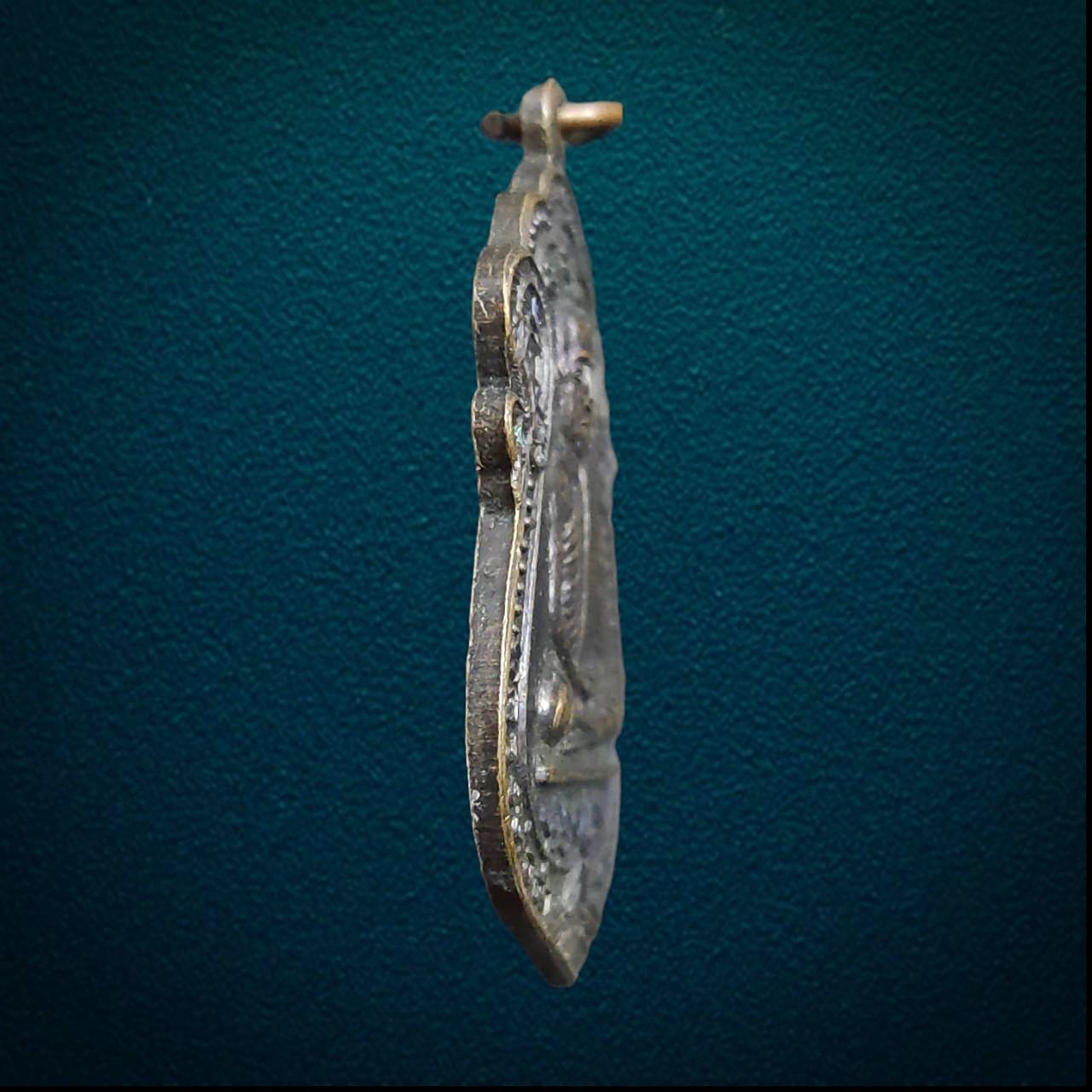 เหรียญหลวงพ่อฉ่ำ ด้านหลังหลวงพ่อก่าง วัดช้าง จ.สระบุรี ปี 2518