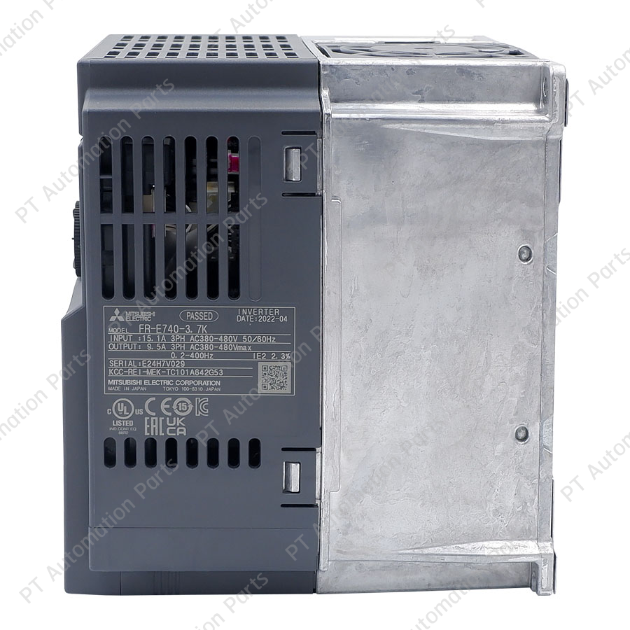 Mitsubishi FR-E740-3.7K Inverter 3.7KW 5HP Input 3-Phase 380-480VAC Output 3-Phase 380-480VAC 0.2-400Hz E700 Series มิตซูบิชิ อินเวอร์เตอร์ เครื่องควบคุมความเร็วรอบมอเตอร์ สำหรับมอเตอร์ 5 แรงม้า