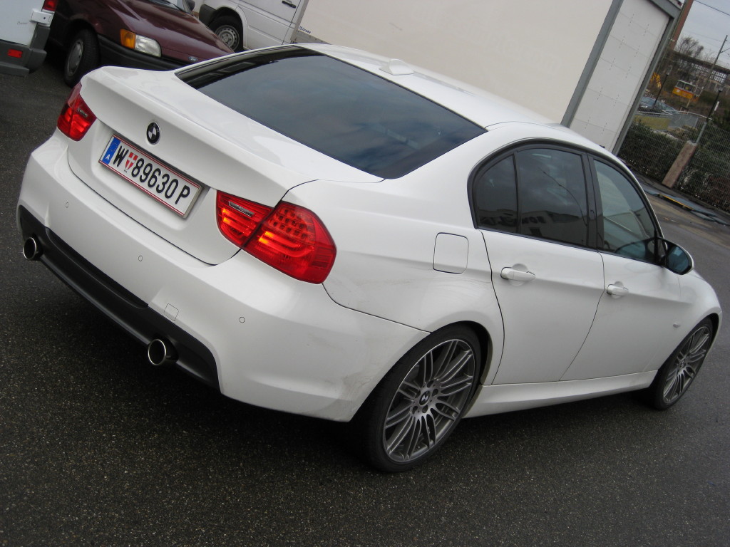 ไฟท้าย(ดวงนอก) BMW E90 Pre-LCi