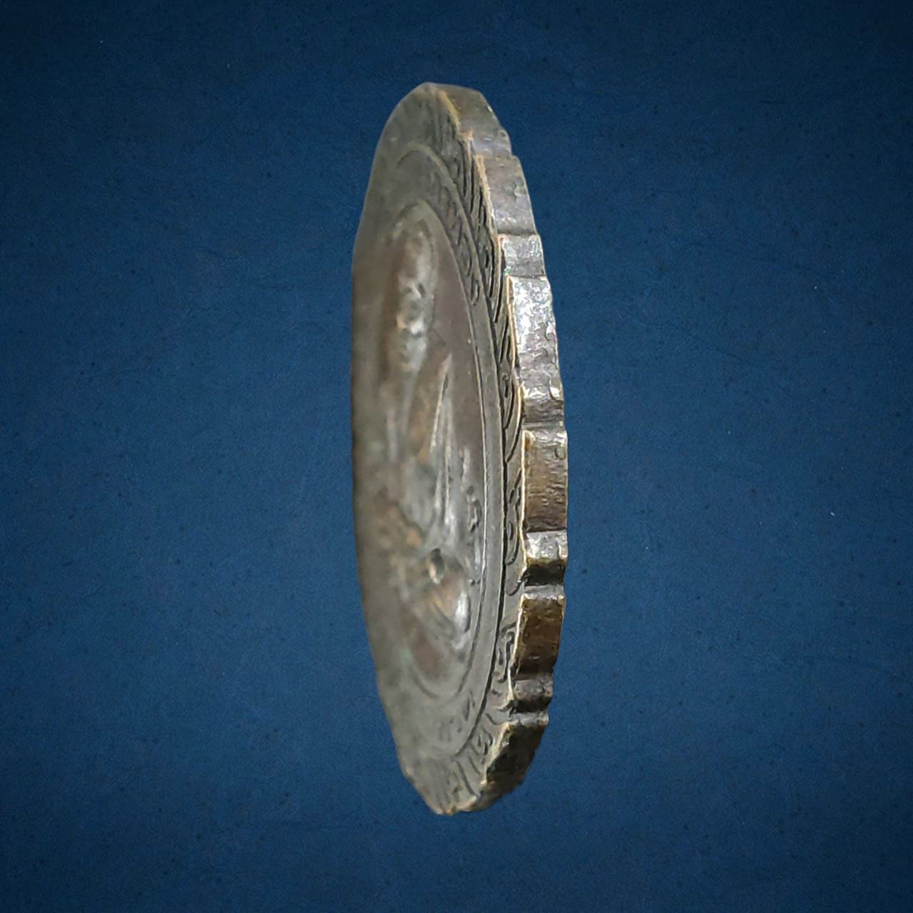 เหรียญหลวงปู่ทวด รุ่นธรรมจักรทอง อ.วราห์ วัดโพธิ์ทอง บางมด กทม.