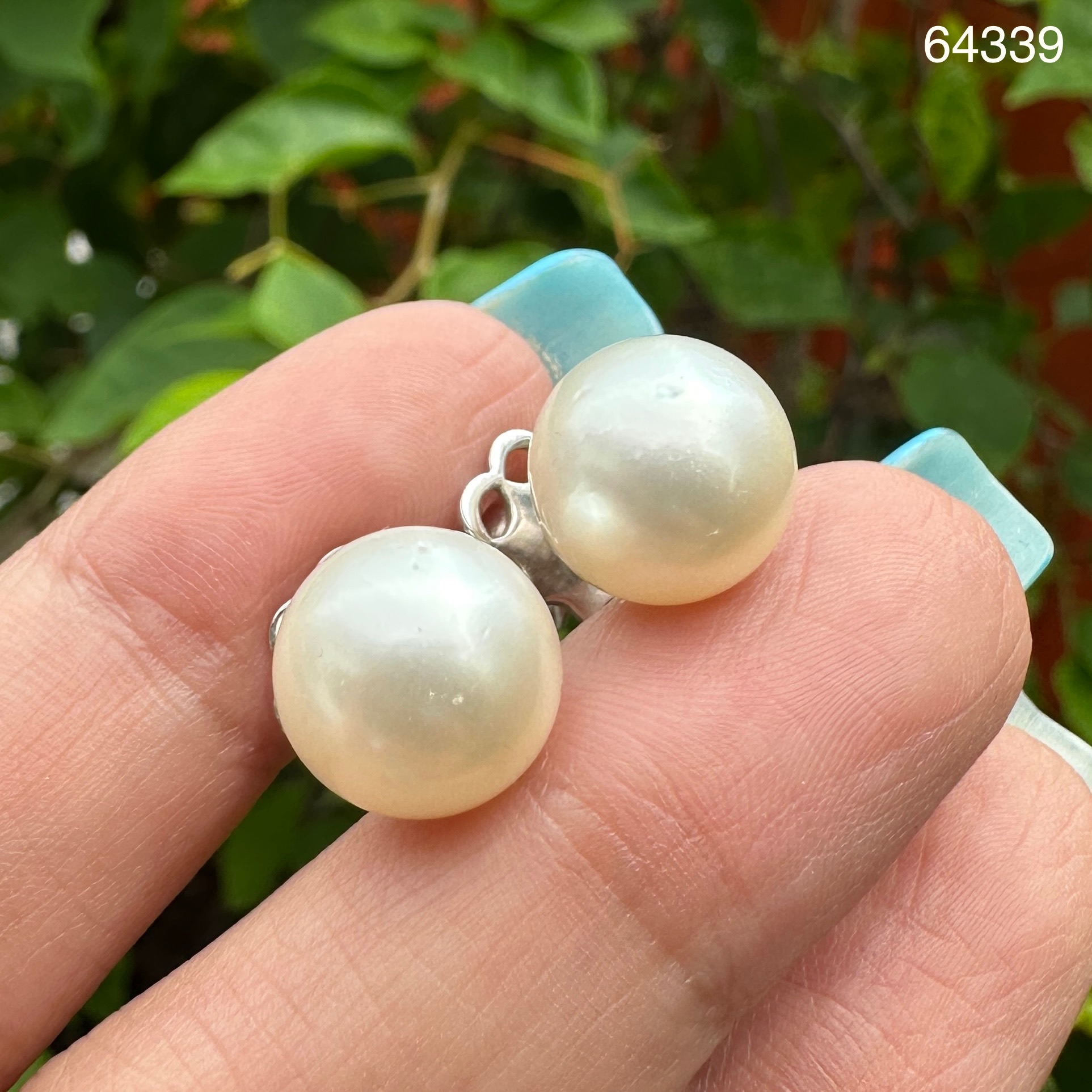 รหัส 64339 ต่างหู มุก South sea สีขาว 11.2 มิล แป้นทอง18Kขาว นน. 7.30 g