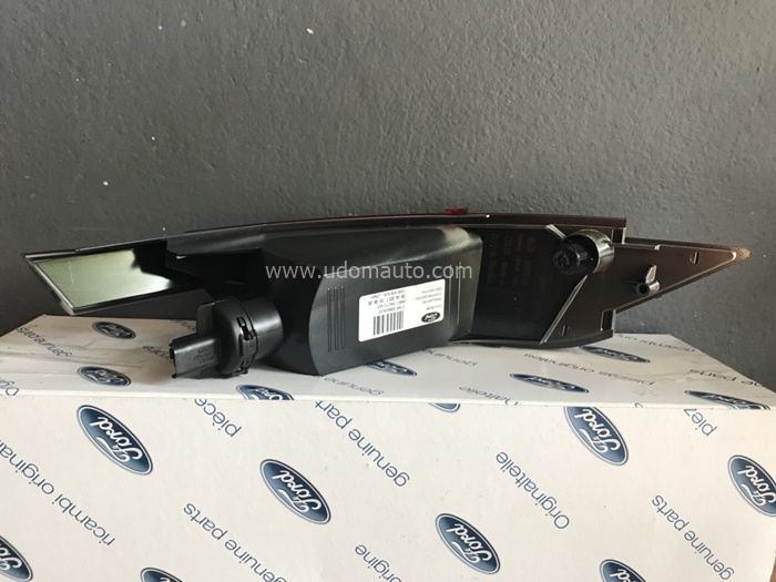 ไฟทับทิมกันชนหลัง FORD FIESTA (เฟียสต้า) รุ่น 5 ประตู