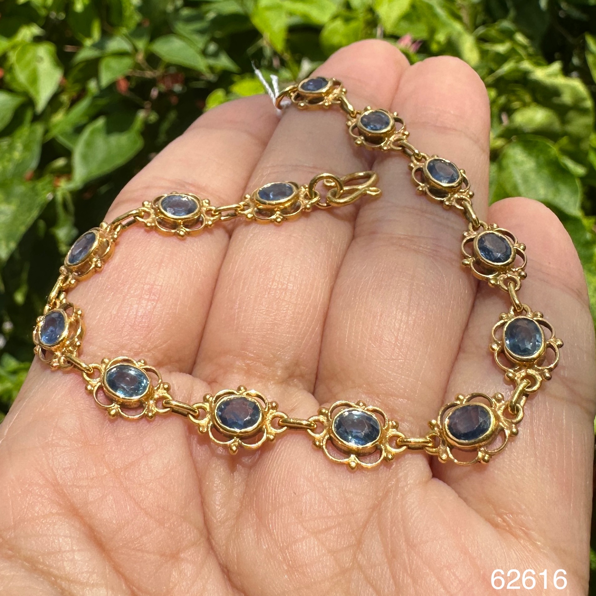 รหัส 62616 สร้อยข้อมือ ไพลิน กาญจนบุรี รอบเส้น ทอง90 ความยาว 18.00 ซม. พลอยสวยไฟดี วิ้งวิ้ง นน. 9.70 g