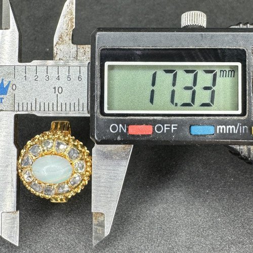 รหัส 61731 แหวน โอปอล ล้อมเพชรซีกลูกโลก เพชรหนา ทอง90 งานสวยมาก นน. 8.05 g