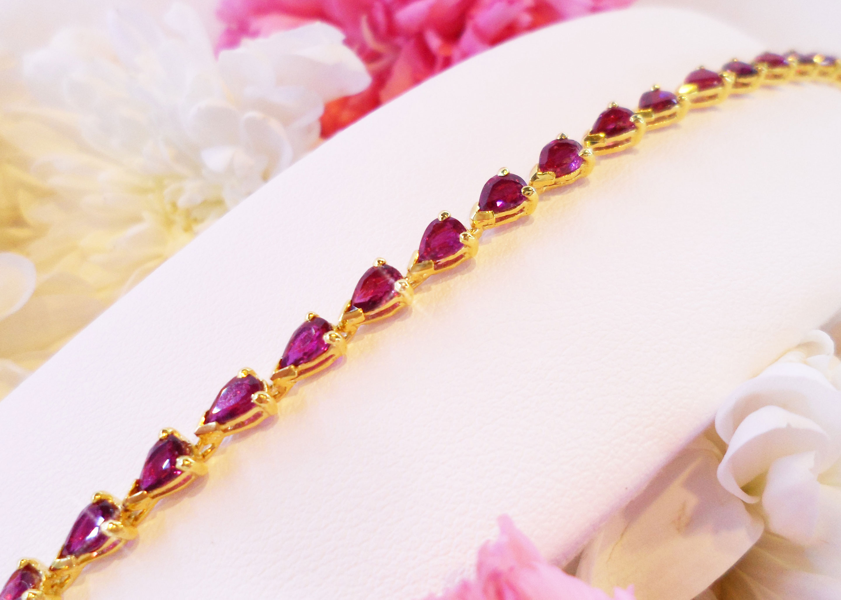 สร้อยข้อมือลายหยดน้ำพลอยทับทิม สีสวย เพชรแท้ น้ำ98 ทองแท้ 22K ทั้งตัวเรือน