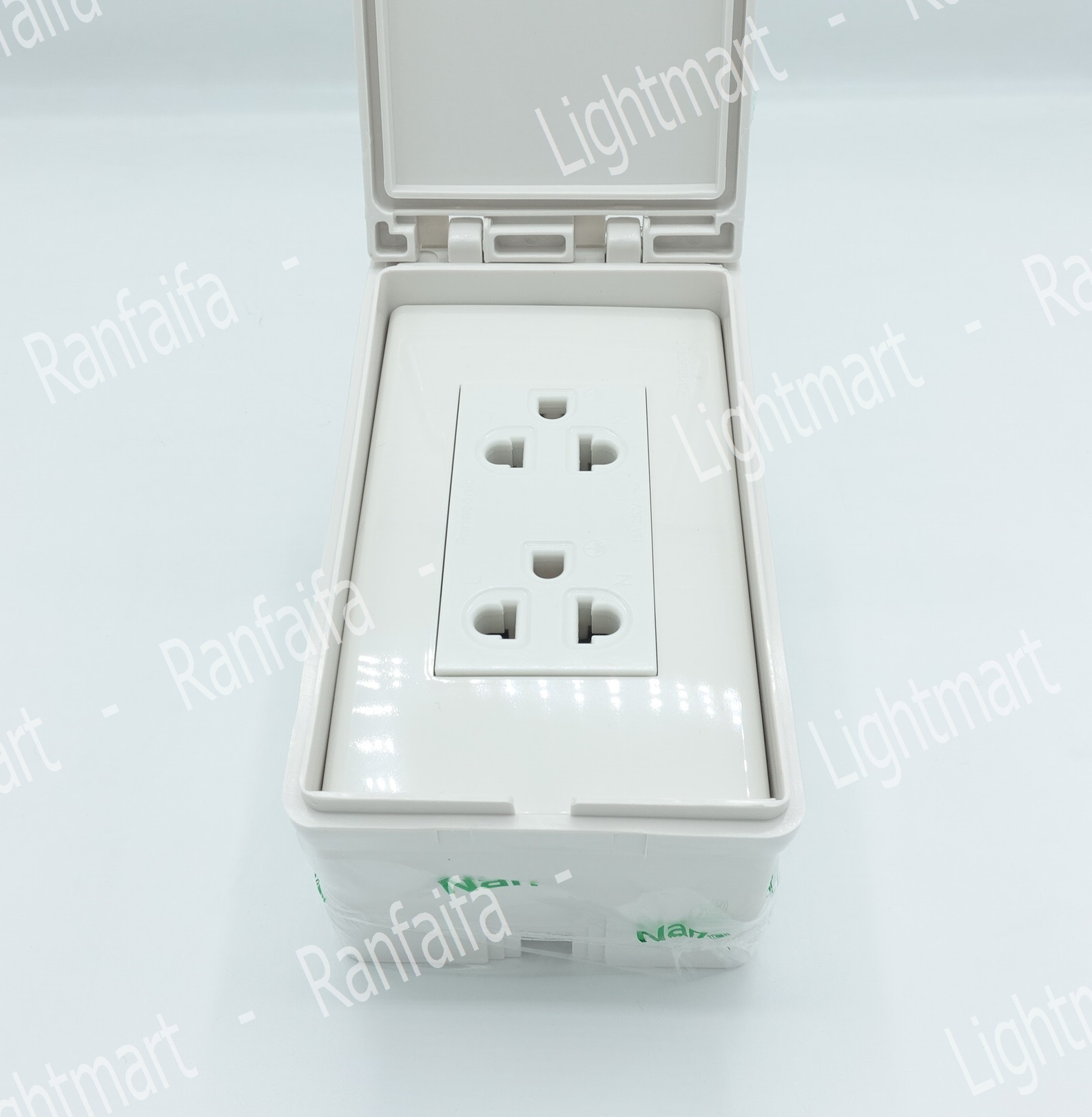 กล่องลอยกันน้ำ (ฝาทึบ) แนวตั้ง NANO