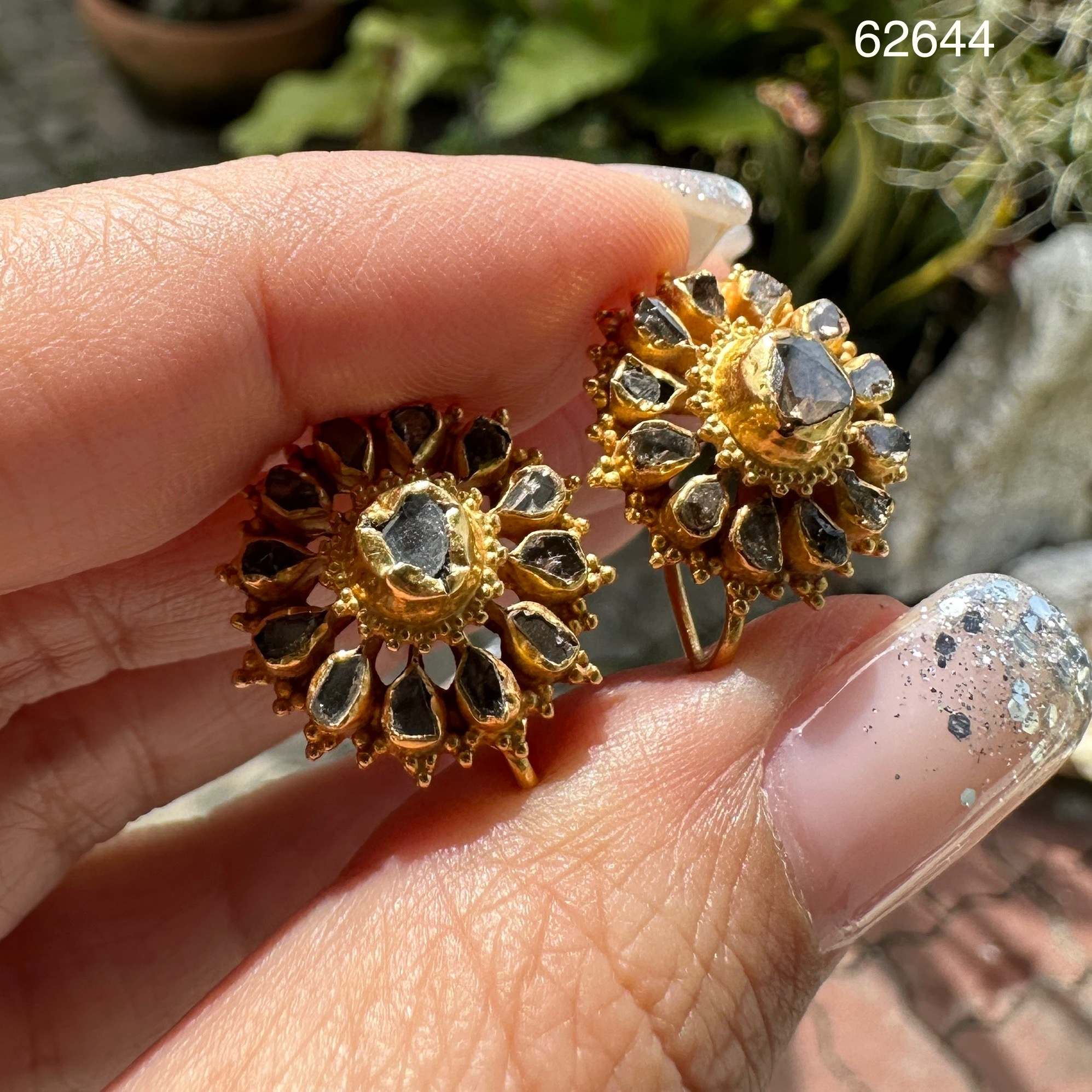รหัส 62644 ต่างหู เพชรซีก ทอง90 งานสวย น่าสะสม นน. 4.03 g