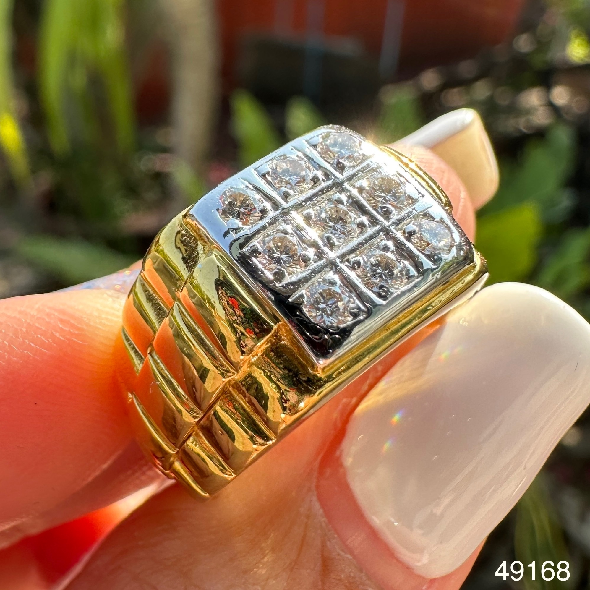 รหัส 49168 แหวน เพชรกระจุก 9 เม็ด 0.36 กะรัต ลายสายนาฬิกา ทอง90 งานสวยมาก นน. 12.64 g