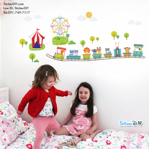 Transparent wall sticker สติ๊กเกอร์ติดผนัง รถรางสัตว์น้อย (กว้าง110cm.xสูง45cm.)