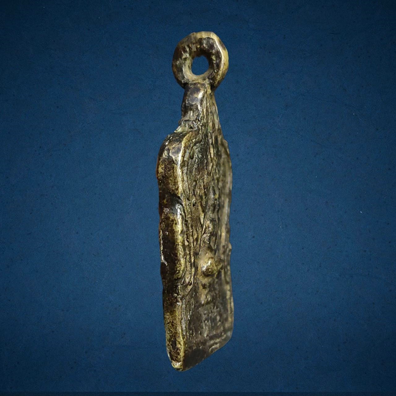 เหรียญหล่อ วัดปากน้ำ จ.สุโขทัย หลวงพ่อเอม คลองโป่ง เสก ปี 2470 เนื้อทองผสม