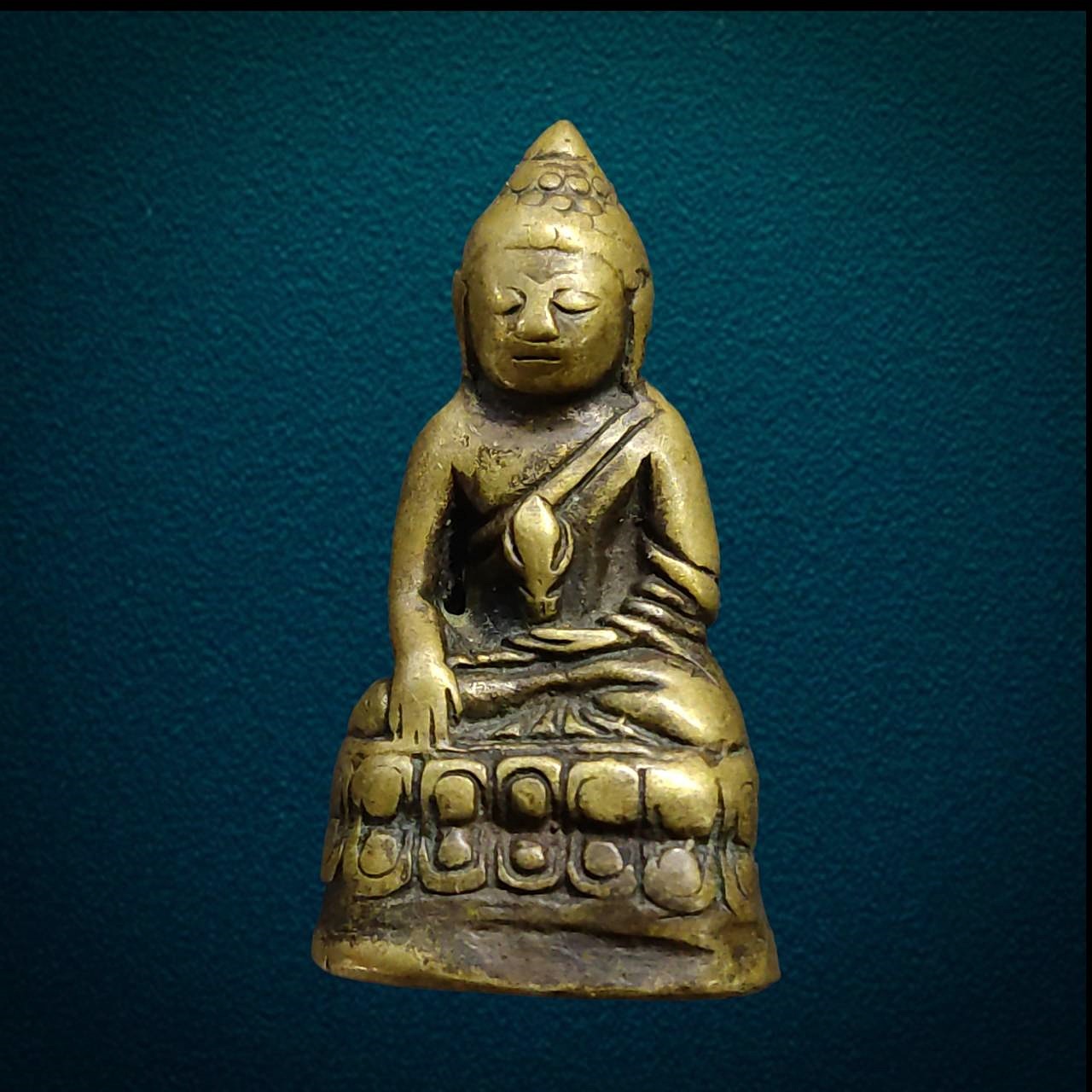 พระกริ่งหน้าไทย สมเด็จพระสังฆราช(แพ) วัดสุทัศน์ฯ กทม ปี 2482 เนื้อทองเหลือง