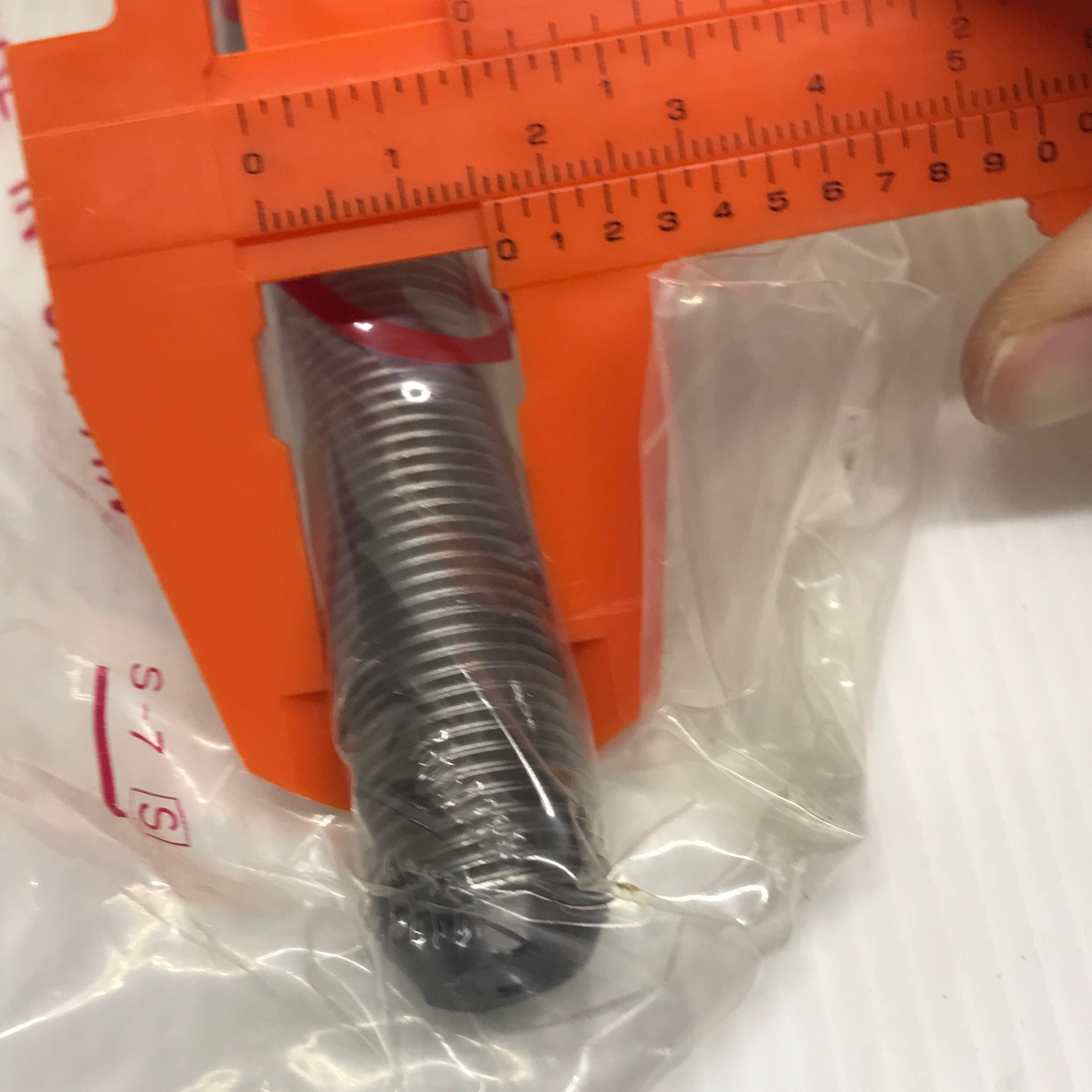 ลูกหมากคันชักยาว TOYOTA MTX 1990-1997 / TIGER D4D 02-04 2WD, 4WD โตโยต้า ไมตี้เอ็ก ไทเกอร์ / เบอร์ SE-2472 / ยี่ห้อ 555 / Three Five (TIE ROD END) 1 คู่ (JAPAN)