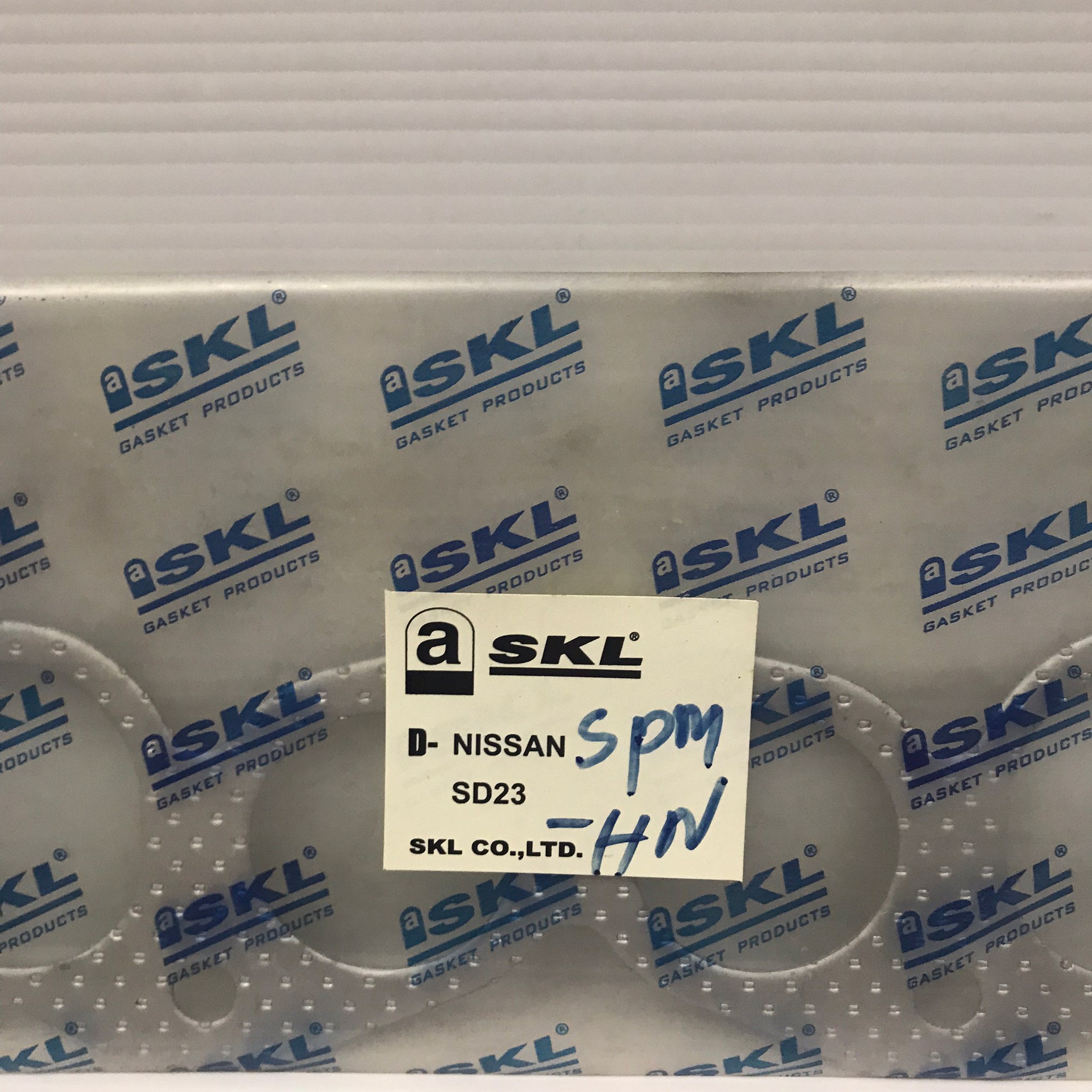 ประเก็นไอดีไอเสีย NISSAN SD23 นิสสัน ยี่ห้อ SKL / manifold in-ex / ปะเก็นไอดีไอเสีย