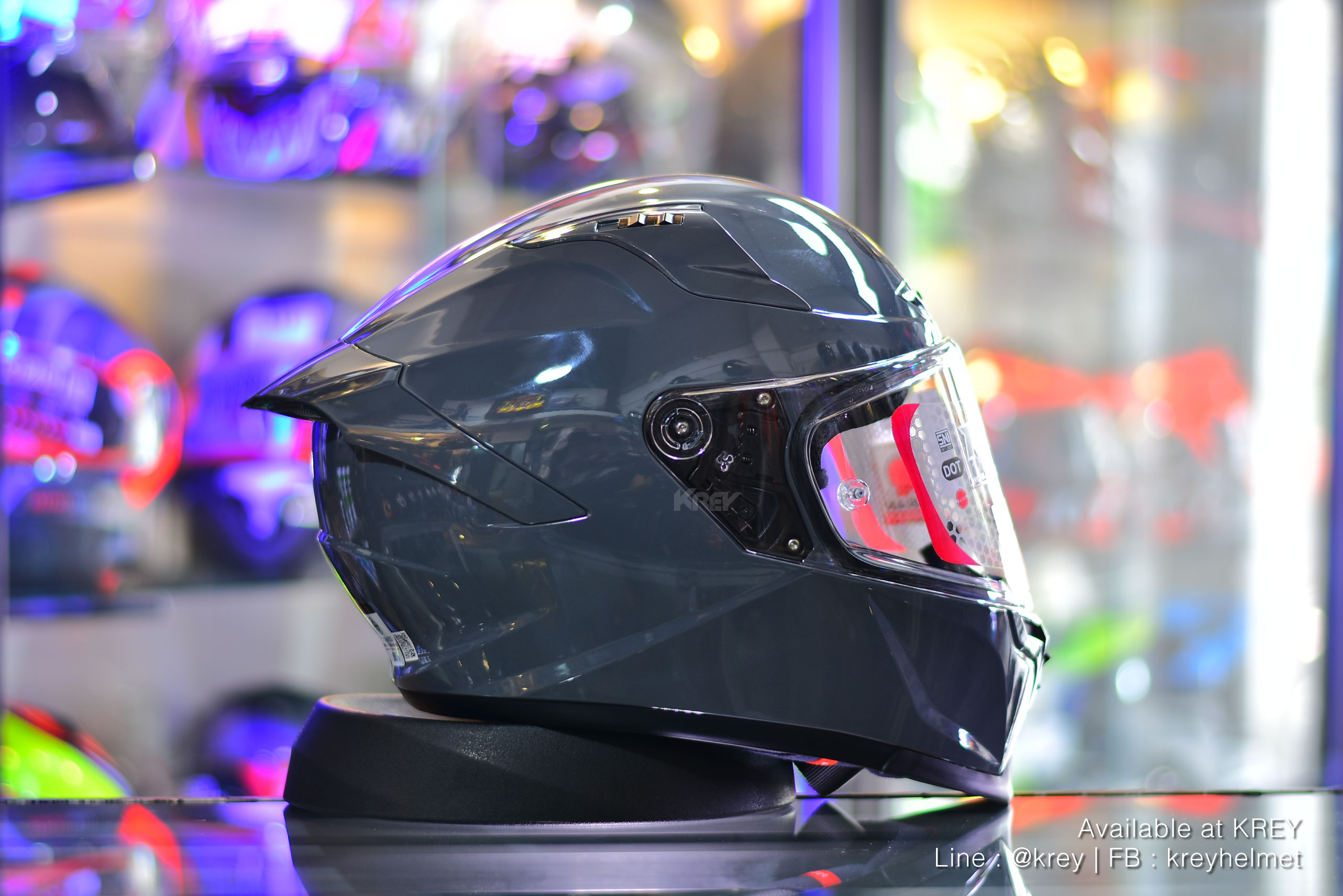 KYT model STRIKER PLAIN GREY