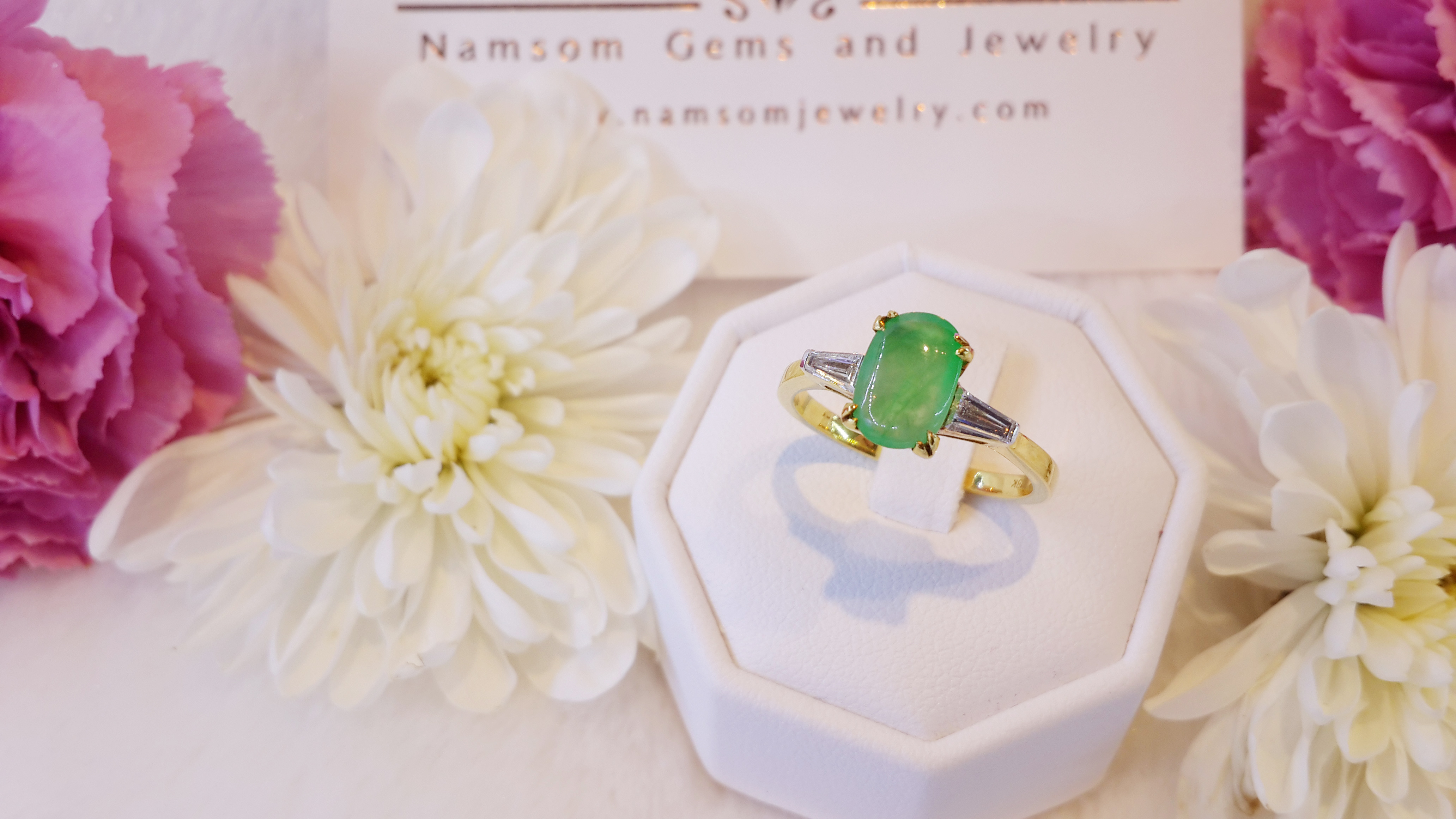 แหวนหยกแท้ เนื้อสวย ประดับเพชรข้าง