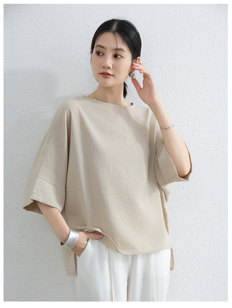 P27104 เสื้อแขนปีกนก ผ้าสังเคราะห์เนื้อนิ่ม พริ้ว สีน้ำตาลอ่อน หน้าสั้นหลังยาว