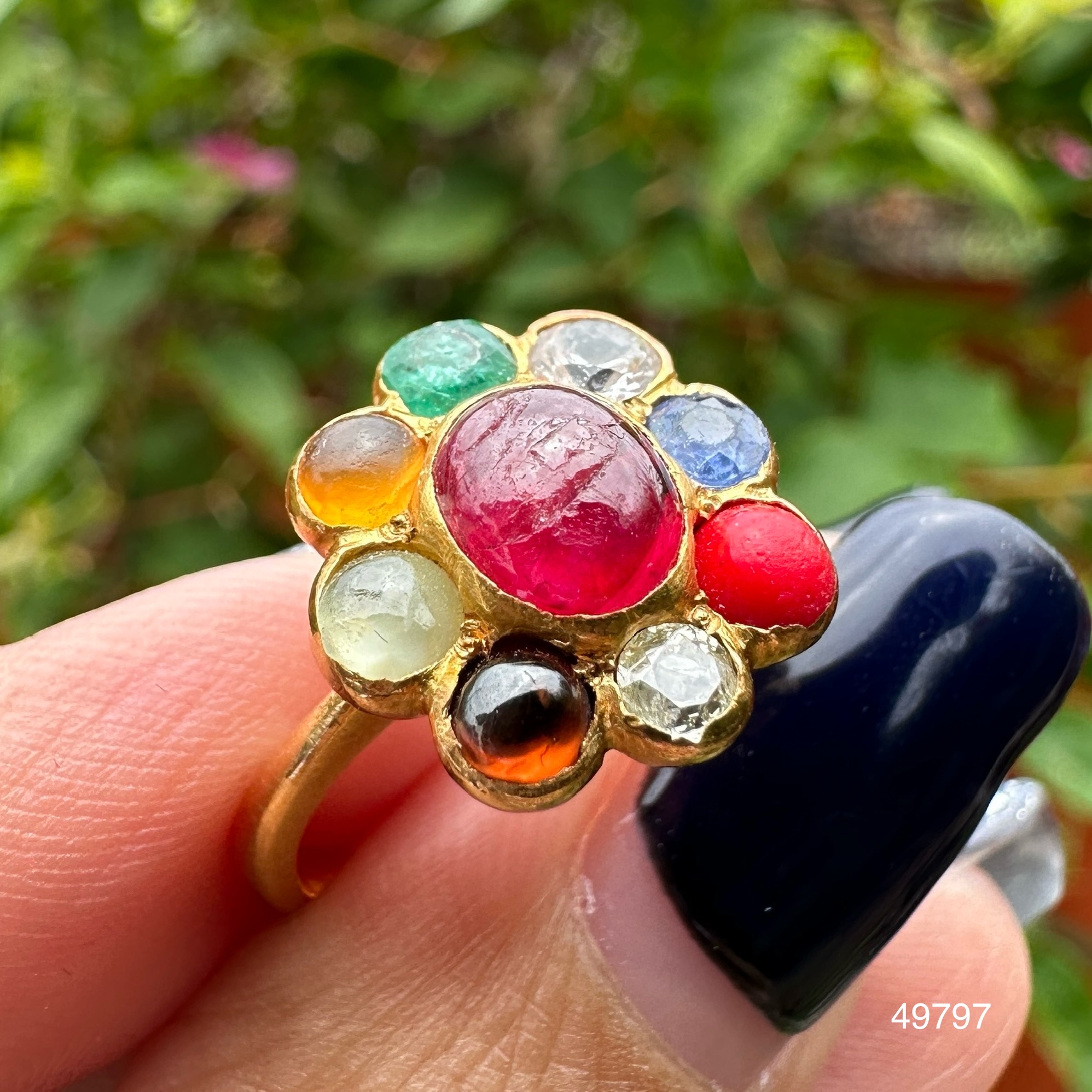 รหัส 49797 แหวน พลอยนพเก้า ยอดทับทิม หลังเบี้ย ทอง90 หลุดจำนำ งานสวยมาก นน. 5.46 g