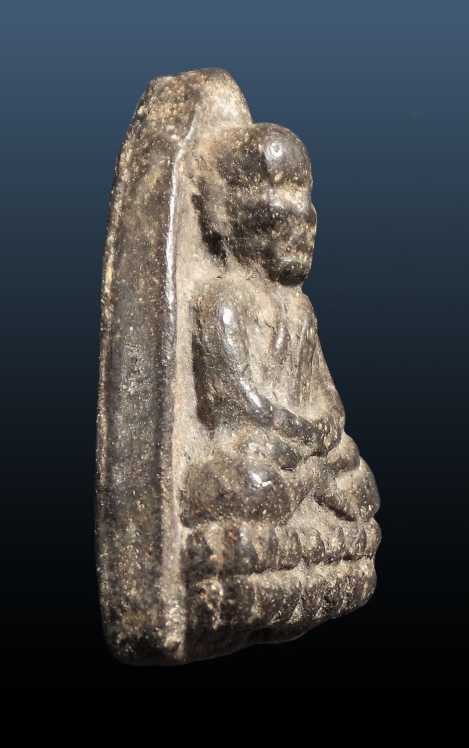 หลวงพ่อทวด เนื้อว่าน พิมพ์ใหญ่ วัดช้างให้ ปัตตานี ปี2497