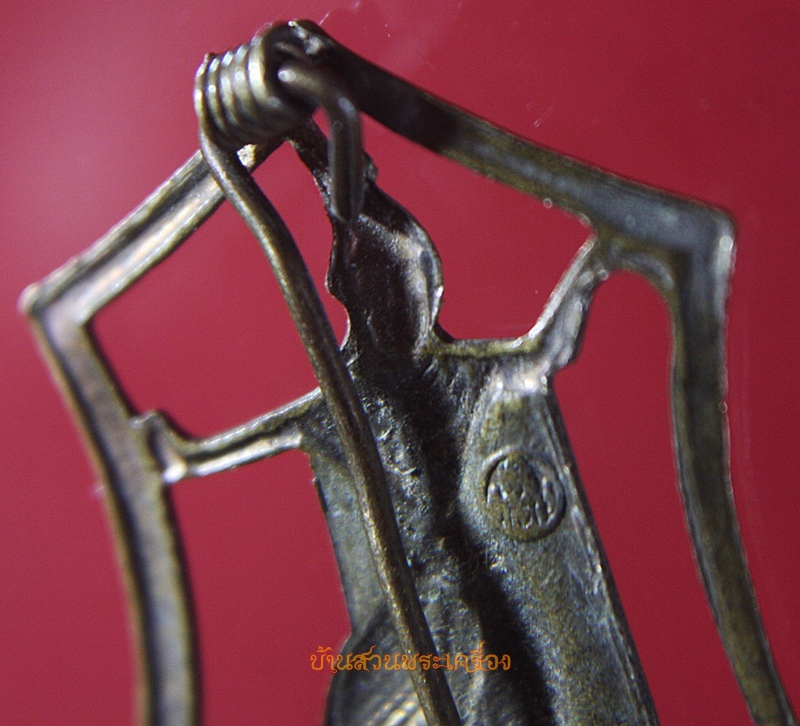 เข็มกลัด นางรำ สวยเก่า