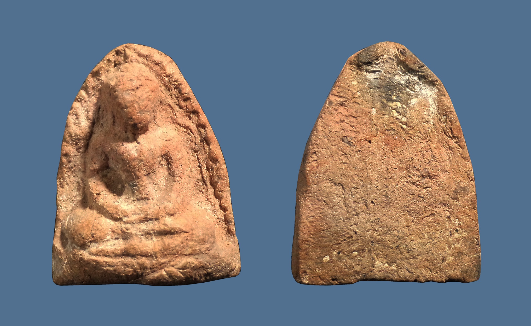 พระพิมพ์หลวงพ่อโต เนื้อดิน กรุอยุธยา