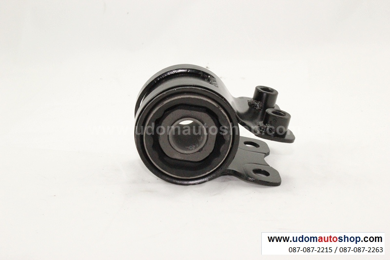 บู๊ชปีกนกล่าง ตัวใหญ่ (ทั้งขา) FORD FOCUS