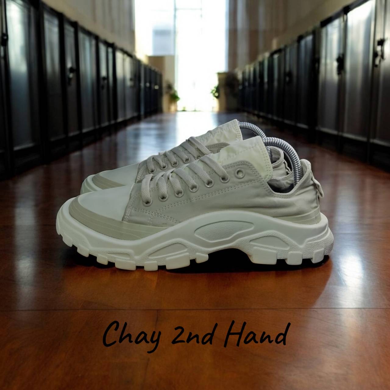 รองเท้ามือสอง SIZE#42 แบรนด์ดัง สภาพสวย ตรงปก SH42A38N274