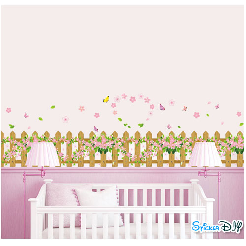 Wall Sticker สติ๊กเกอร์ติดผนัง แต่งขอบ รั้วไม้ดอกไม้ชมพู (กว้าง114cm.xสูง31cm.)