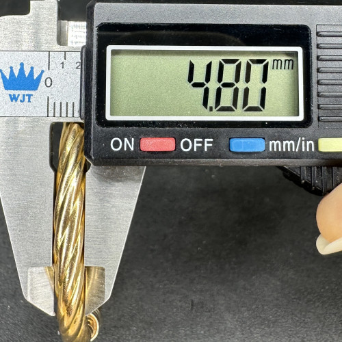รหัส 63539 กำไล หลอด บิดเกลียว ทอง14K (58.5%) นน. 11.07 g