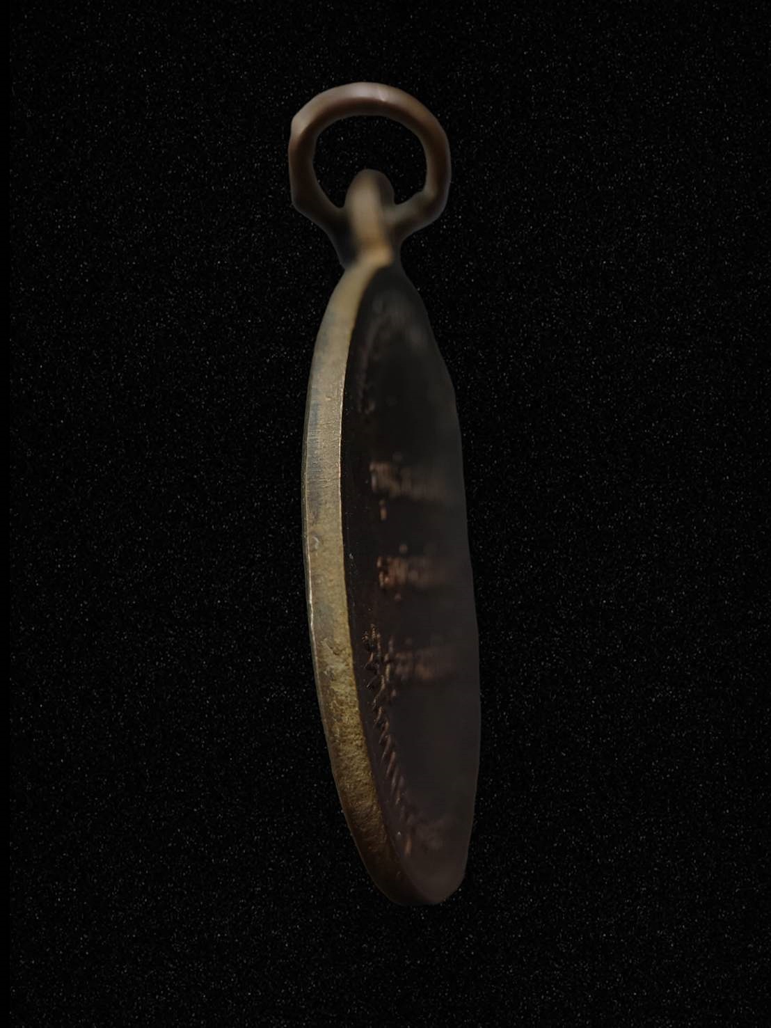 เหรียญไหว้ข้าง พ่อท่านคล้าย วาจาสิทธิ์ วัดสวนขัน พุทธาภิเษก200ปี วัดโคกเมรุ จ.นครศรีฯ ปี2525