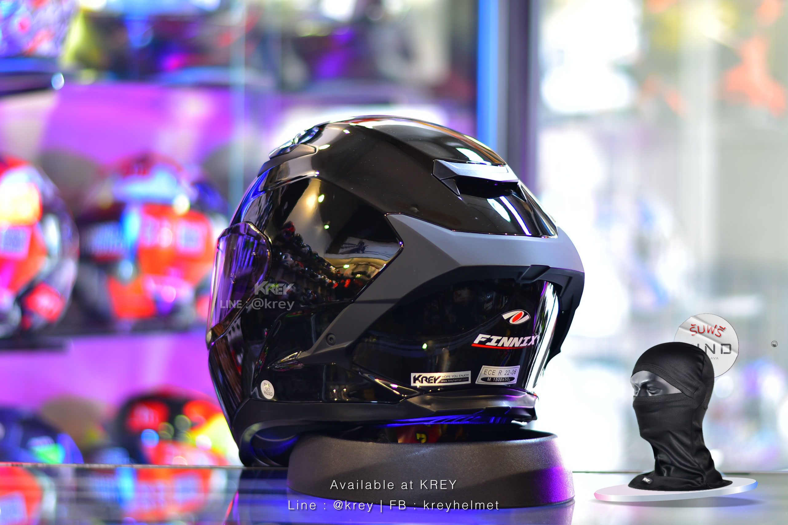 Real model Finnix Glossy Black