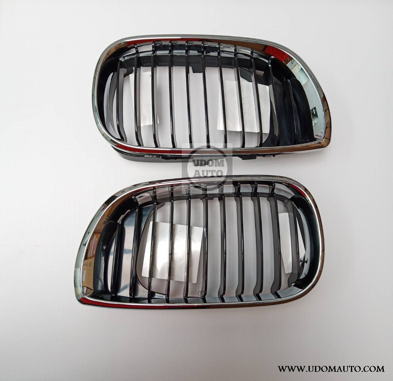 กระจังหน้า BMW E46 รุ่นตายก (11ซี่ สีดำ)