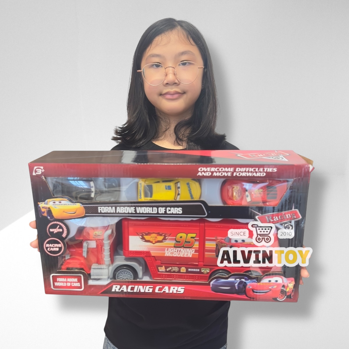 Container Truck Cars 3 - รถแมคควีน รถบรรทุก มีทั้งหมด 4 คัน คันใหญ่ 1 คันเล็ก 3 ผลิตจากวัสดุคุณภาพดี แข็งแรง ทนทาน