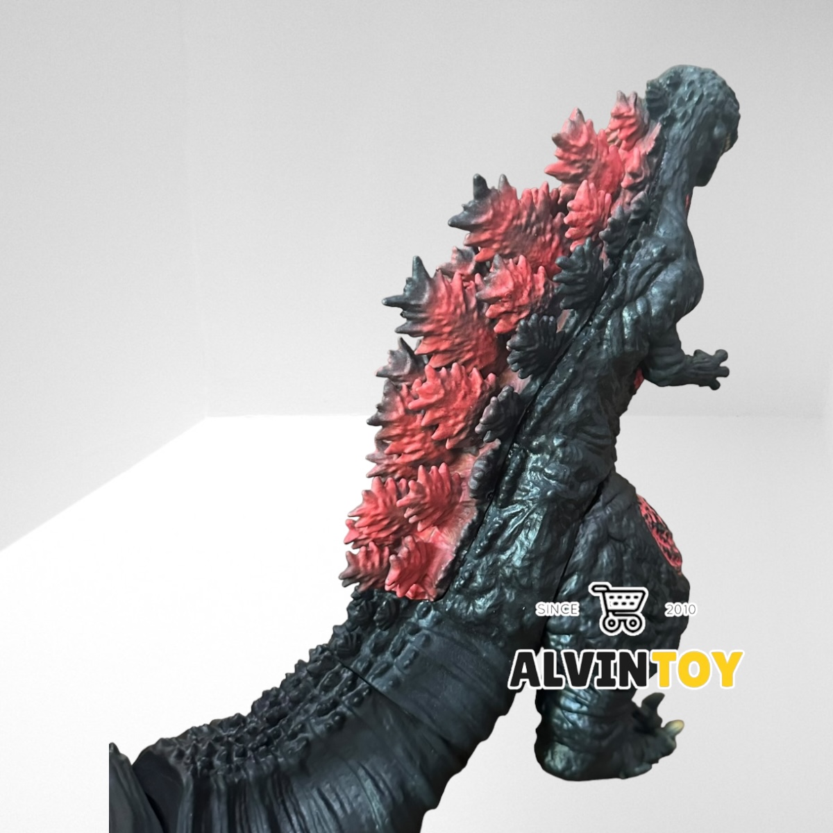 โมเดล Godzilla - ก็อตซิลล่า ตัวใหญ่ สีดำแดง ขนาดความสูง 32 cm. กว้าง 38 cm.