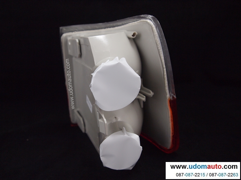 เสื้อไฟเลี้ยวมุม VOLVO 940 สีขาว-ส้ม