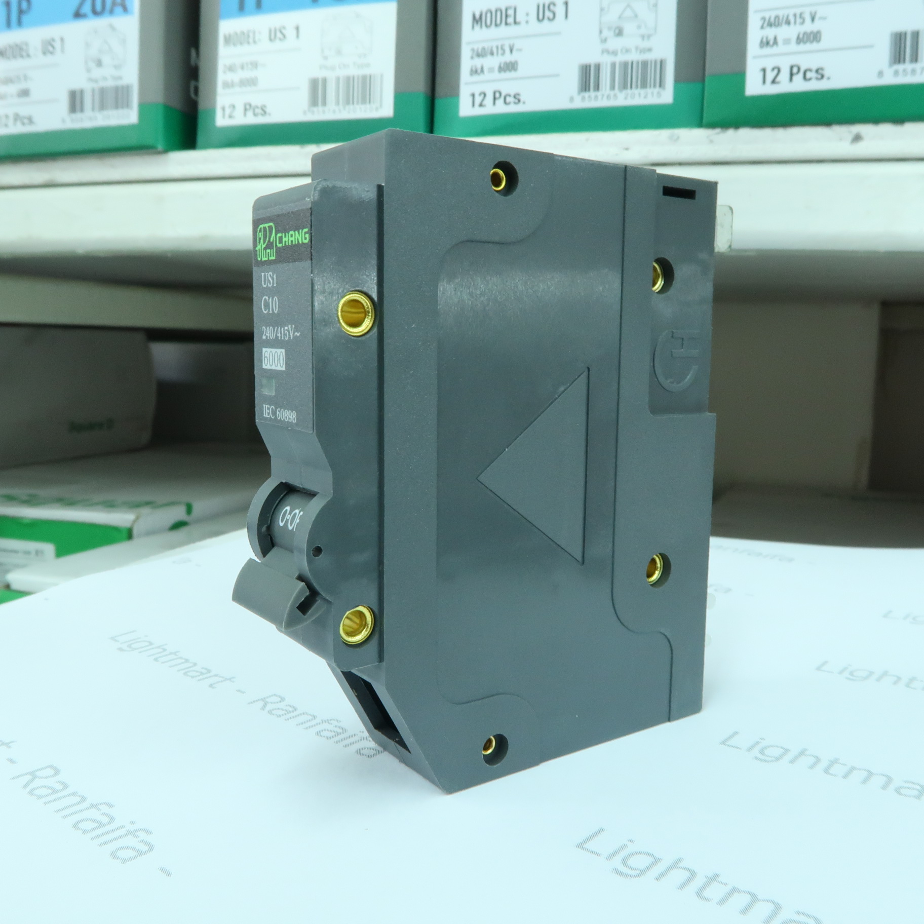 ลูกเบรกเกอร์ย่อย 1P 10-32A "ช้าง"