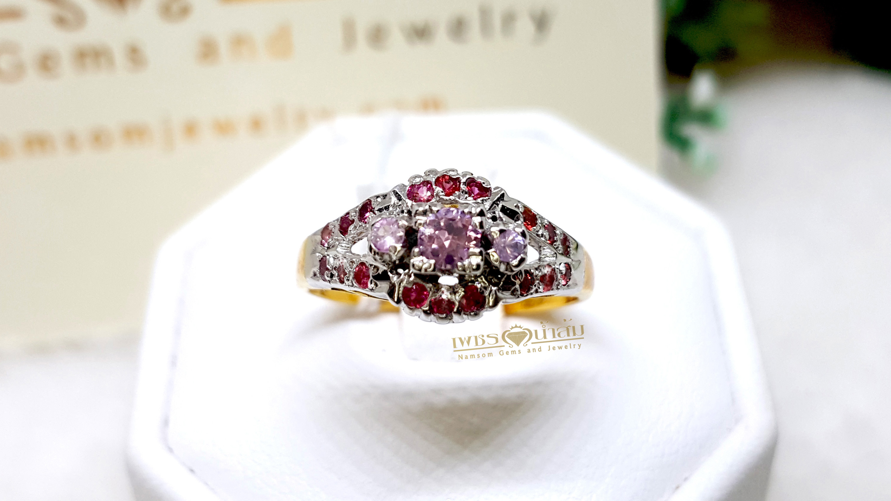 แหวนพิ้งซัฟฟาย Pink Sapphire สีสวยน้ำงาม ดูสวยหวาน ราคาเบาๆ บนตัวเรือนทองแท้ทั้งตัวเรือน