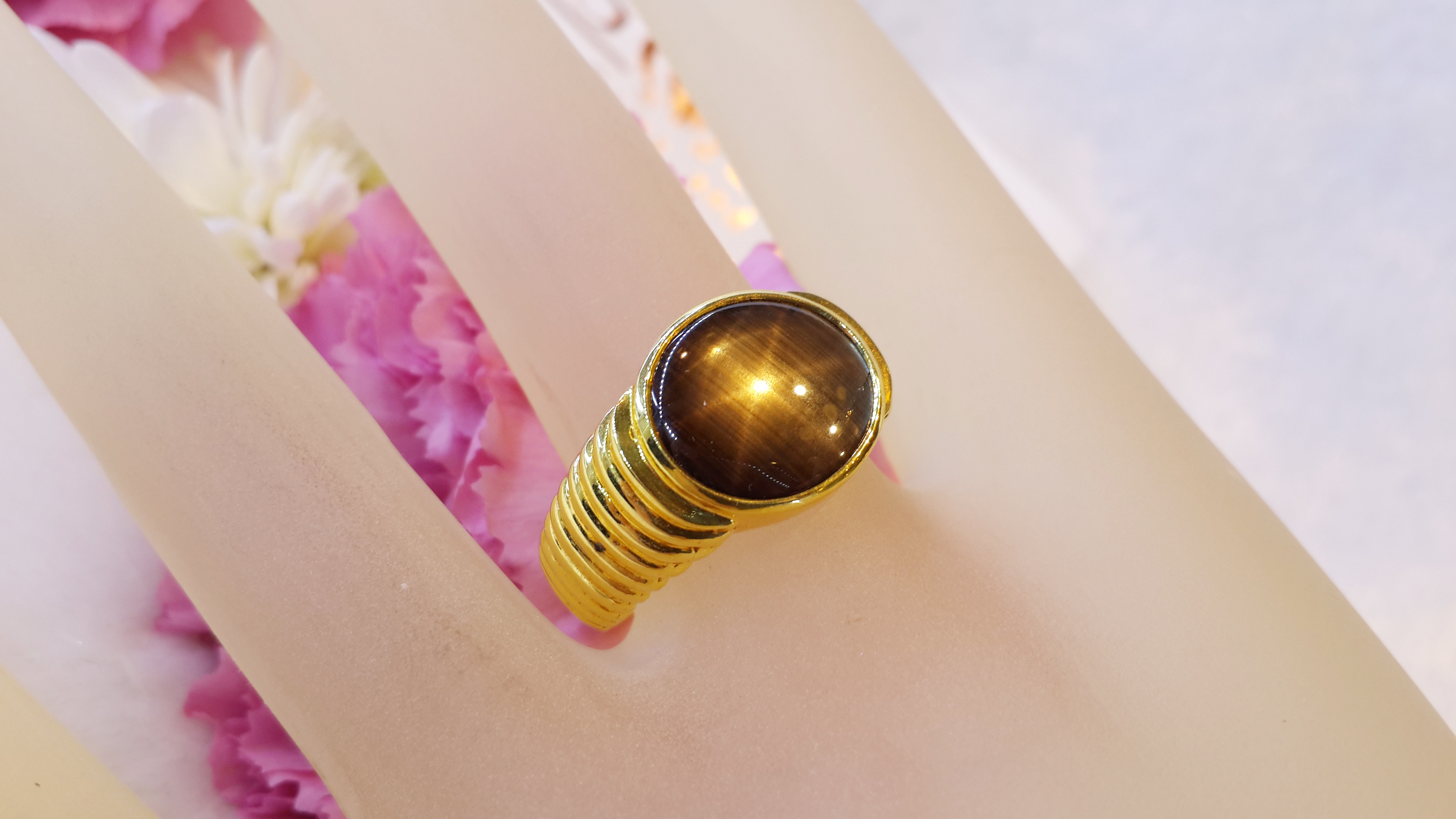แหวนพลอย Black Star Sapphire(เนื้อแข็ง) ขาสวยคมชัด