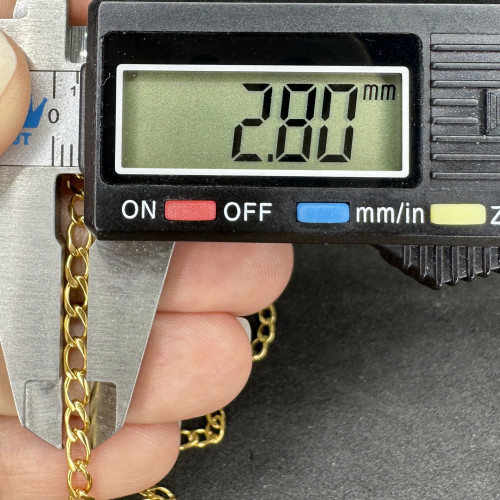 รหัส 63706 สร้อยคอ อิตาลี750 ทอง18K ลายบิดแบน รอบเส้น ความยาว 18 นิ้ว นน. 7.00 g