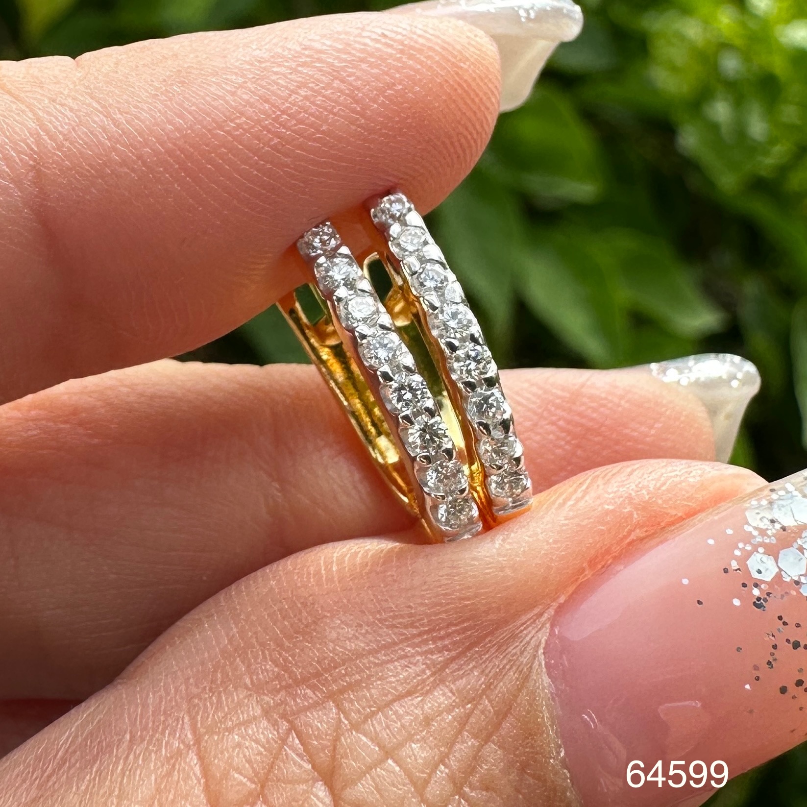 รหัส 64599 ต่างหู ห่วงเพชรแถว เพชร 16 เม็ด 0.30 กะรัต ทอง90 นน. 3.15 g
