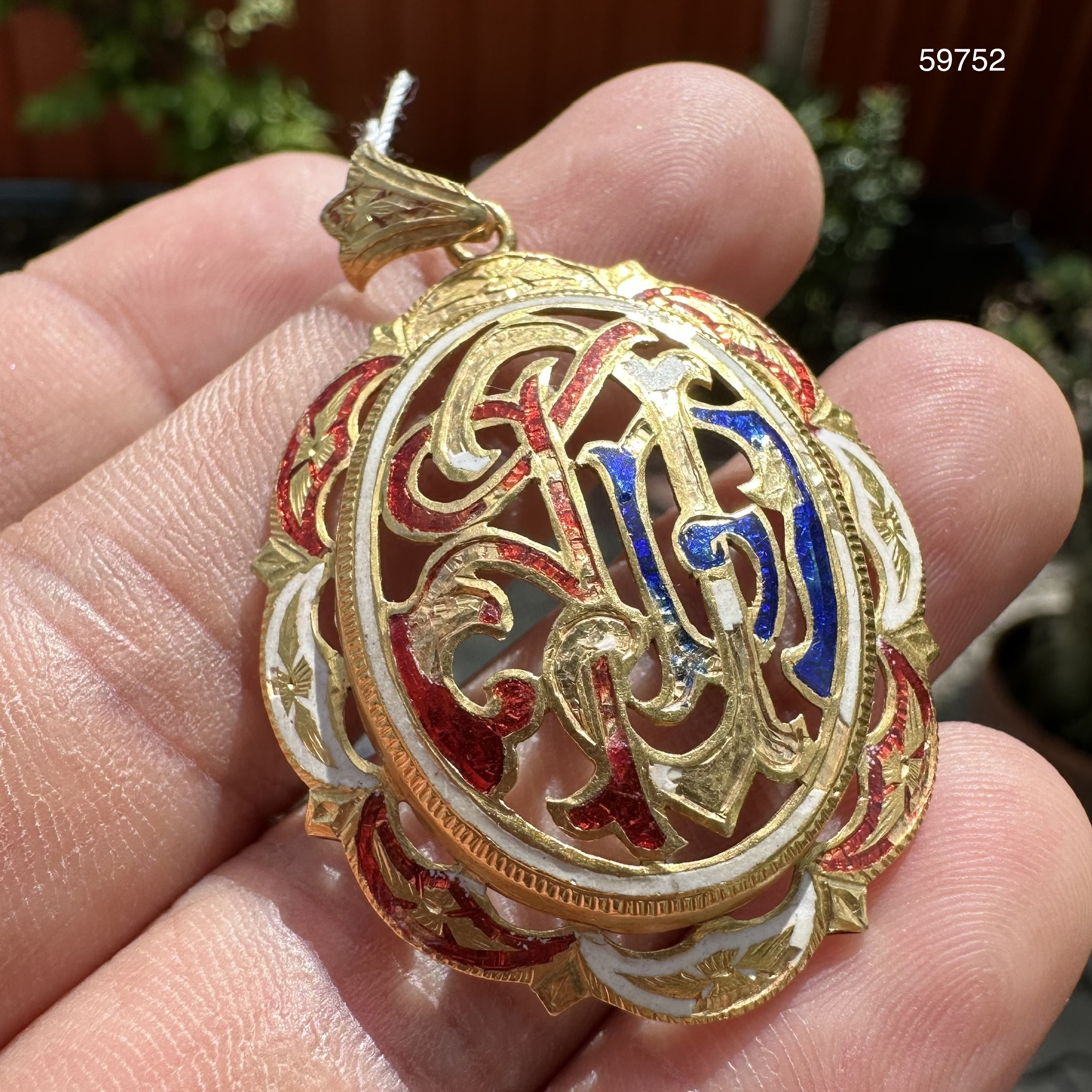รหัส 59752 จี้ สวัสดี ทองลงยา ฉลุลาย ทอง90 งานเก่า หลุดจำนำ สวยมาก นน. 5.90 g