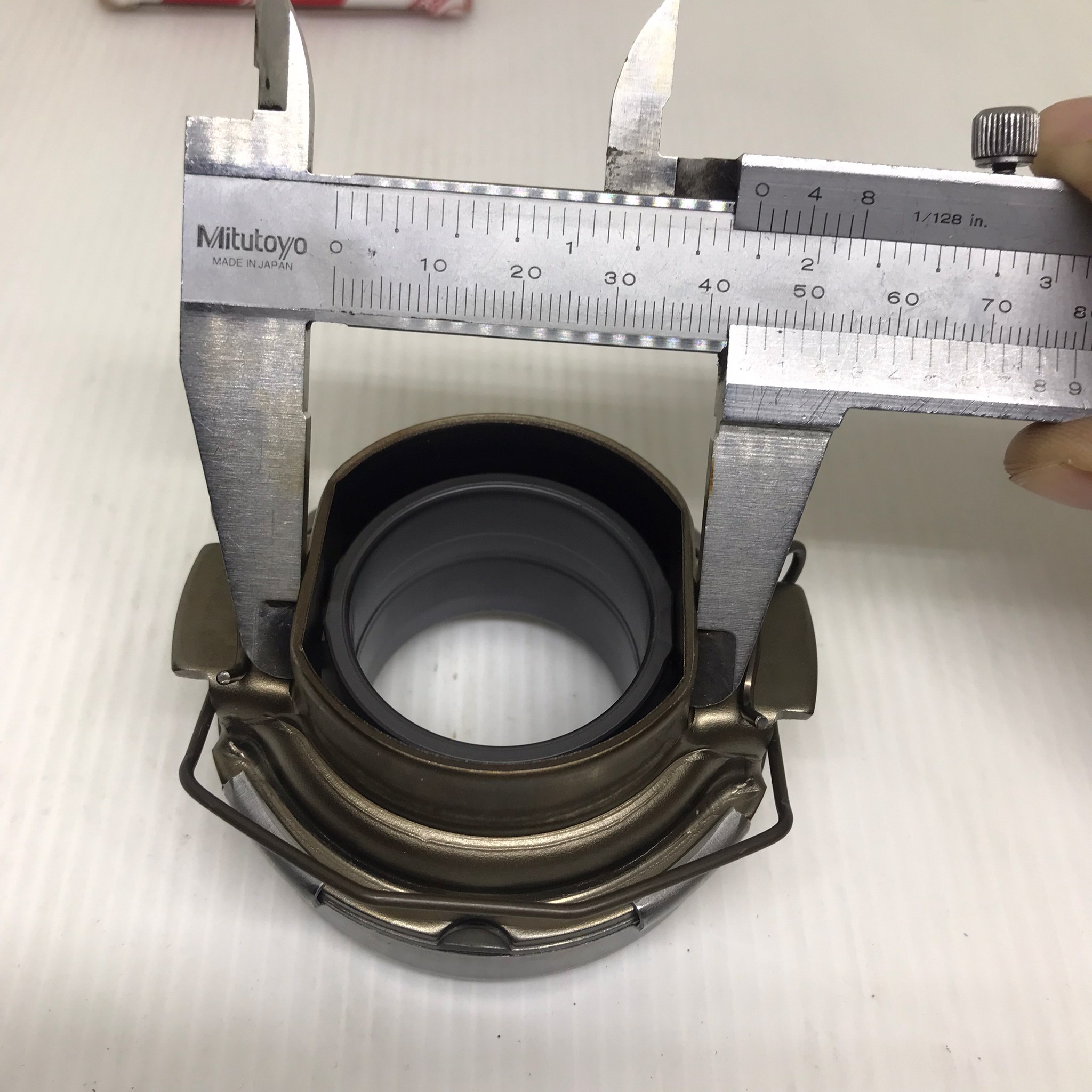 (แท้ศูนย์) ลูกปืนคลัทช์ TOYOTA 2TRFE / MTX ลูกปืนคลัทช์สูง / LH112 โตโยต้า ไมตี้เอ็ก / รถตู้เบนซิน เบอร์ 31230-35071 ยี่ห้อ TOYOTA (Clutch Bearing)