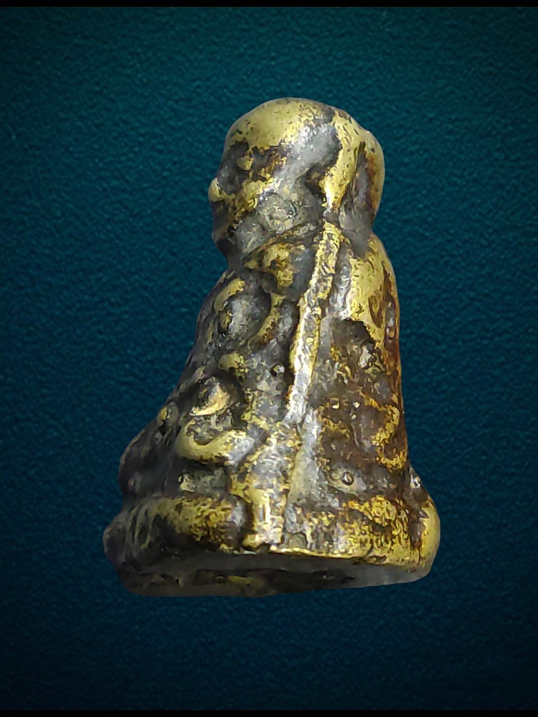 รูปหล่อหลวงพ่อเงิน วัดบางคลาน พิมพ์ขี้ตาสามชาย