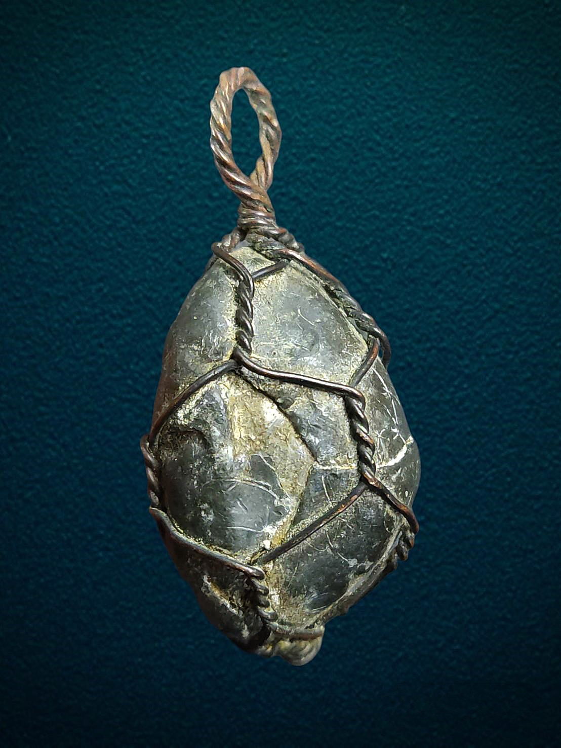 เบี้ยแก้เนื้อตะกั่วอาจารย์ป่อง น่วมมานา บ้านมีดี ลงจารอักขระเข็มขลังมีพลัง