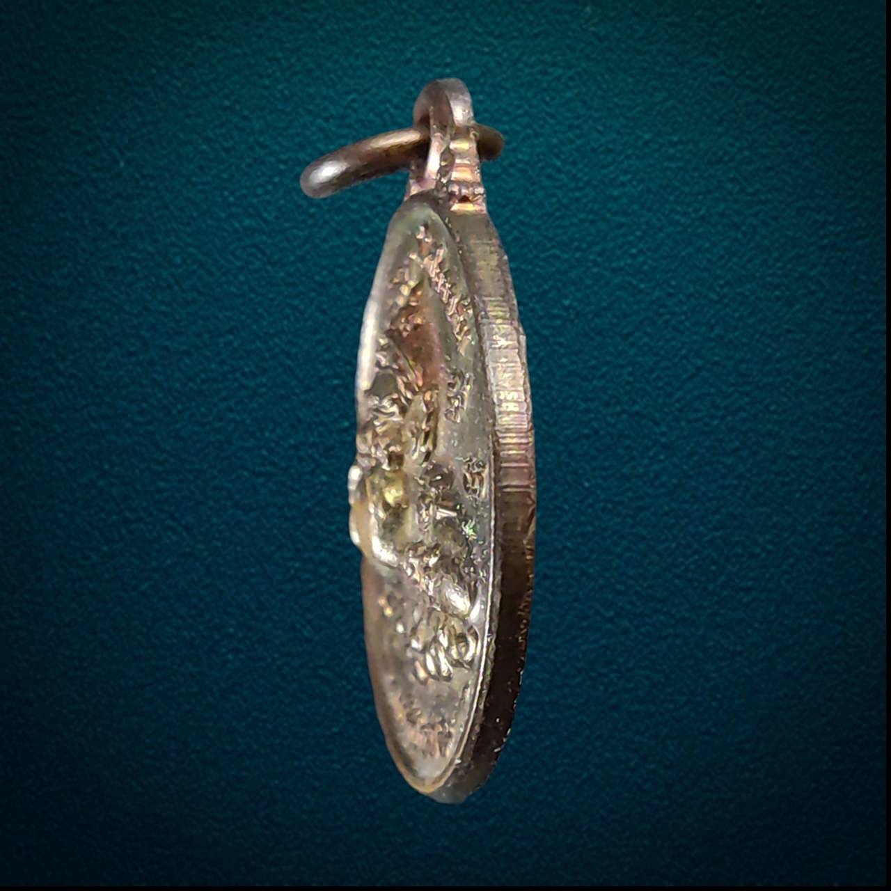 เหรียญราหู แก้ปีชง รุ่นแรก หลังหลวงพ่อโสธร วัดสมานรัตนาราม จ.ฉะเชิงเทรา