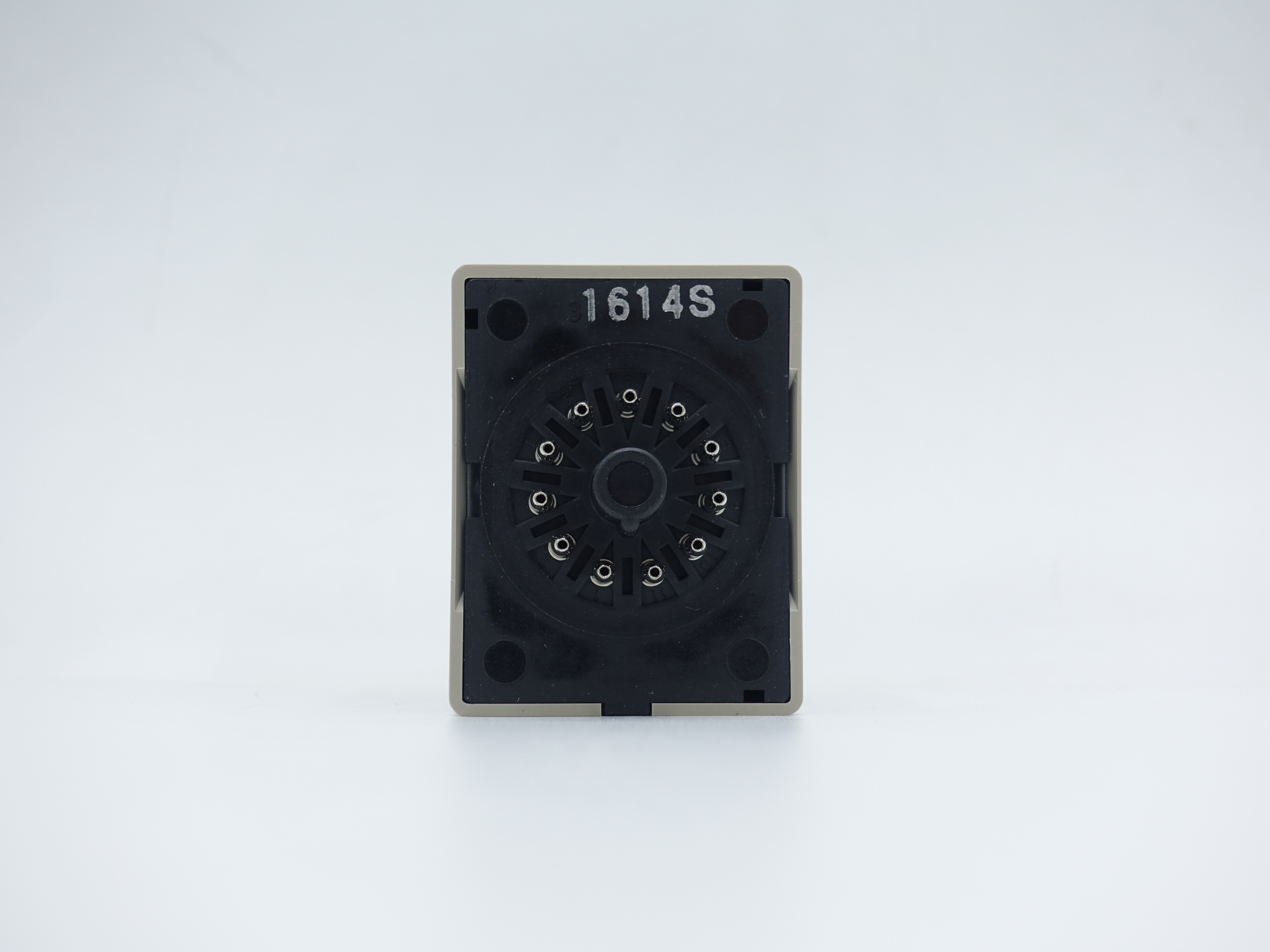 คอนโทรลปั๊ม 61F-GP-N Omron