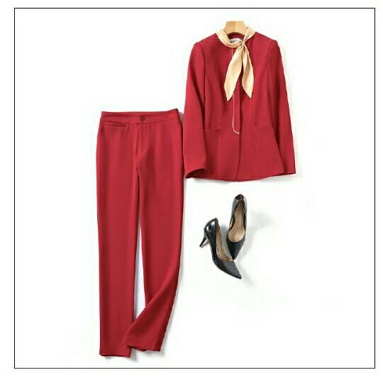 ชุดสูท ชุดพนักงานต้อนรับโรงแรม ชุดพนักงานออฟฟิศ