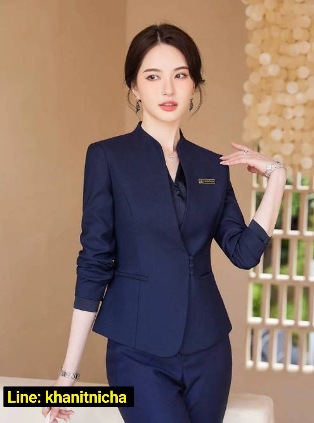 ชุดสูทผู้หญิง ชุดพนักงานร้านขายเครื่องประดับ ชุดพนักงานบริการลูกค้าด้านการขายอสังหาริมทรัพย์ ชุดพนักงานแผนกต้อนรับโรงแรม สีเขียวเข้ม